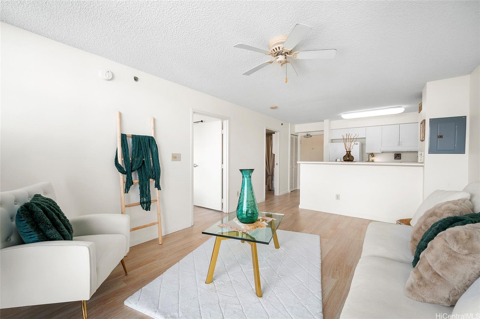 215 North King St condo # 1206, Honolulu, Hawaii - photo 4 of 21