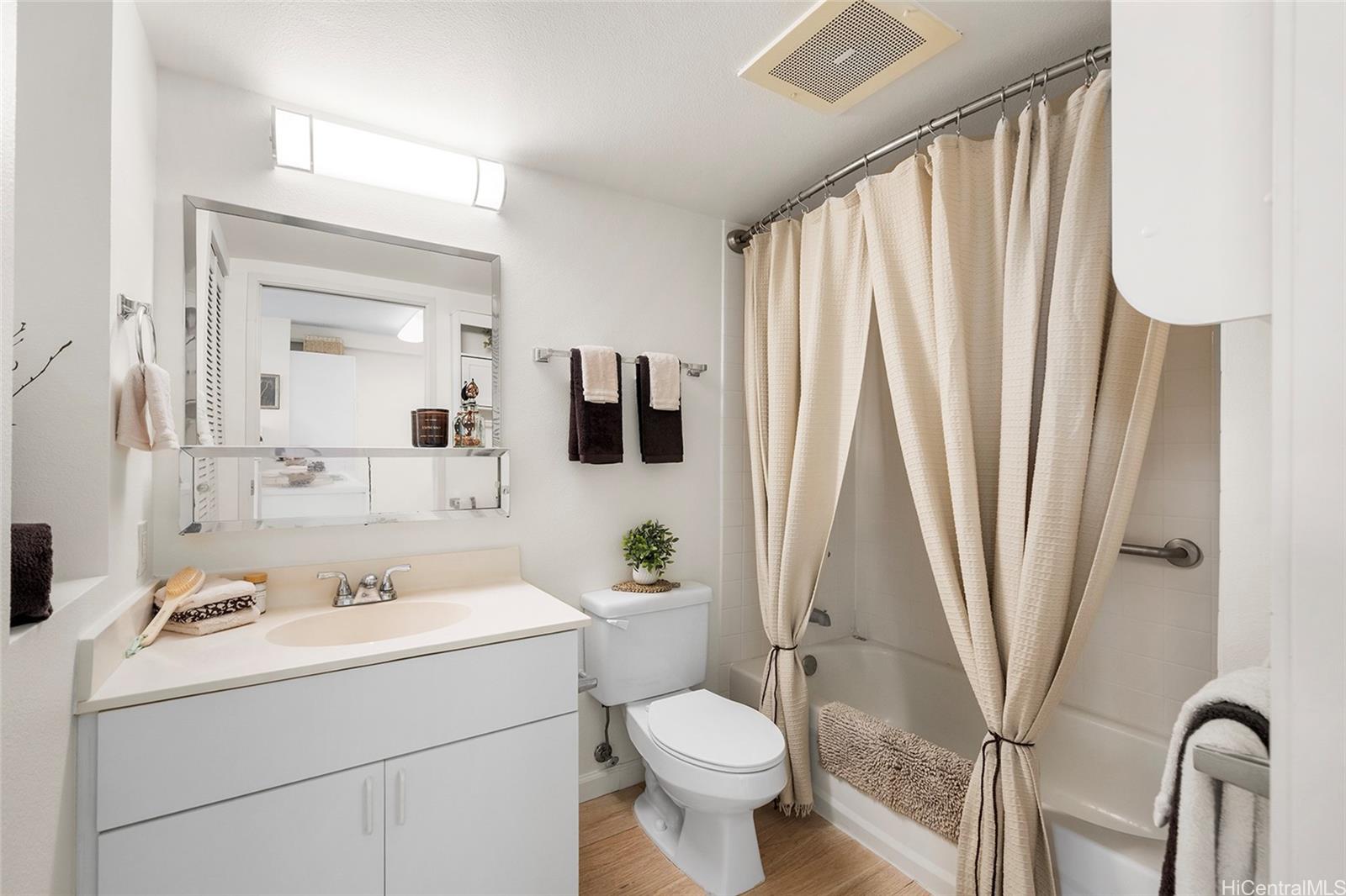 215 North King St condo # 1206, Honolulu, Hawaii - photo 5 of 21