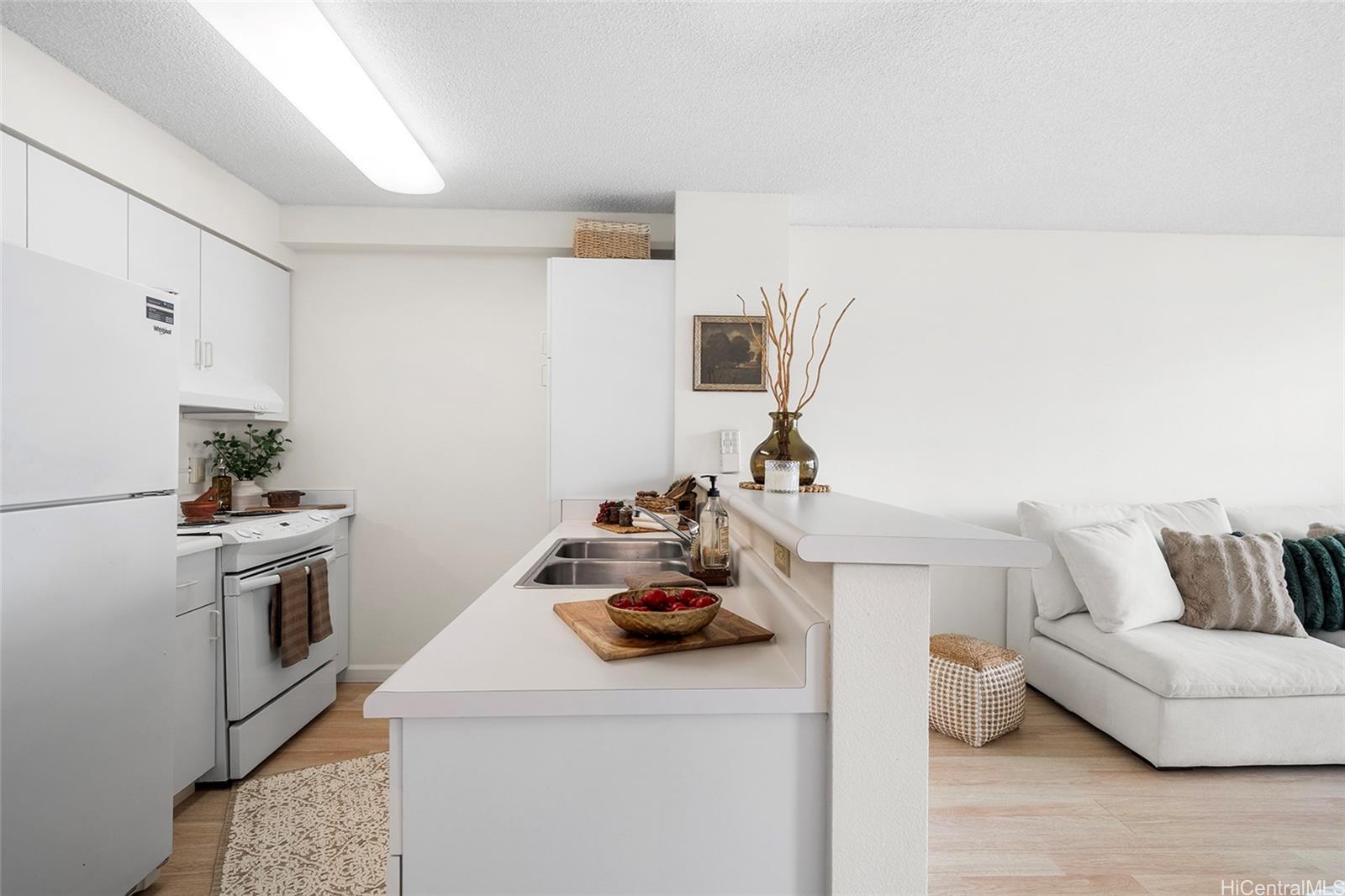 215 North King St condo # 1206, Honolulu, Hawaii - photo 8 of 21