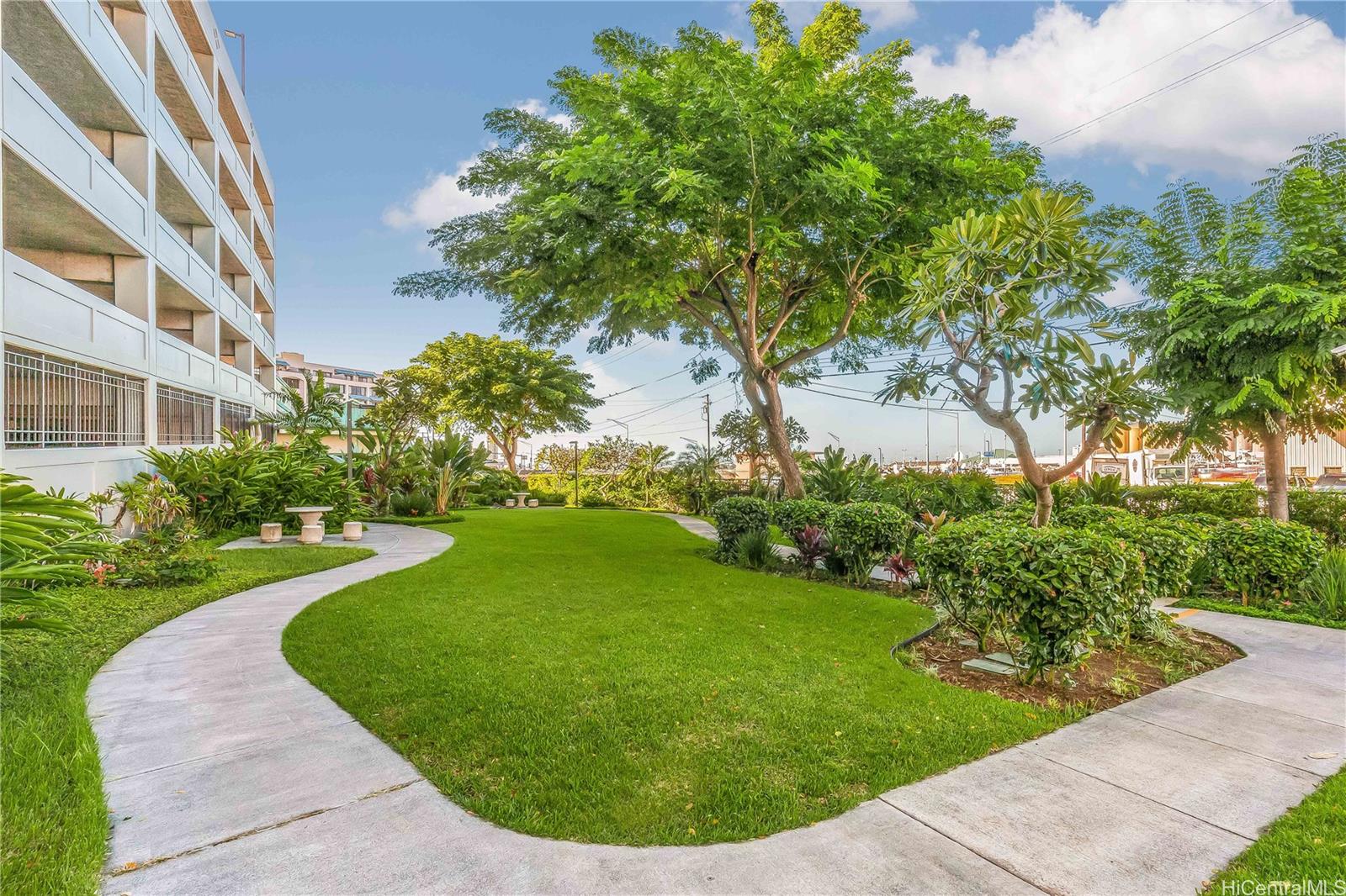 215 North King St condo # 1511, Honolulu, Hawaii - photo 17 of 23