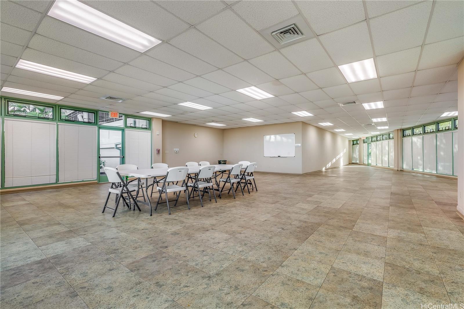 215 North King St condo # 1511, Honolulu, Hawaii - photo 19 of 23