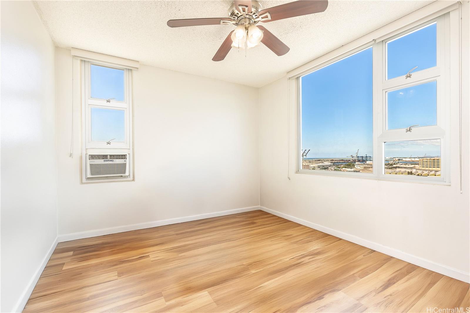 215 North King St condo # 1511, Honolulu, Hawaii - photo 10 of 23