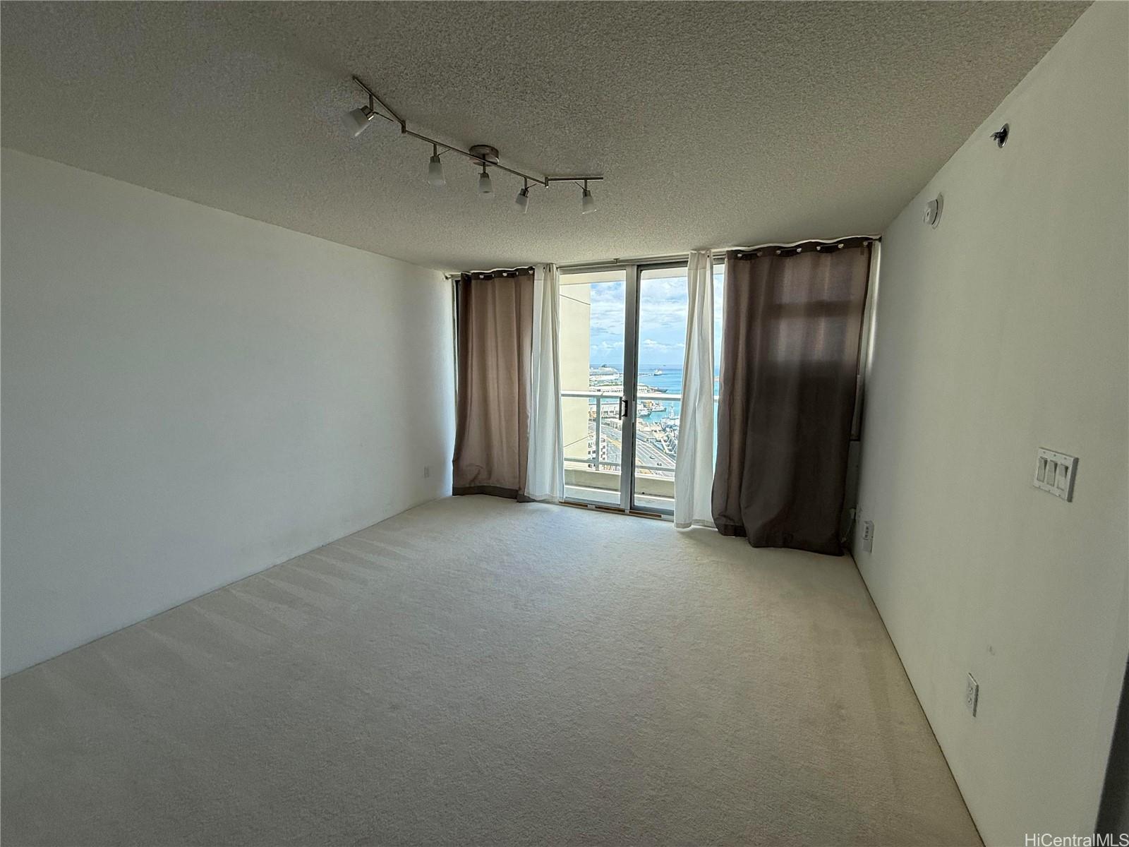 215 North King St condo # 2205, Honolulu, Hawaii - photo 3 of 9