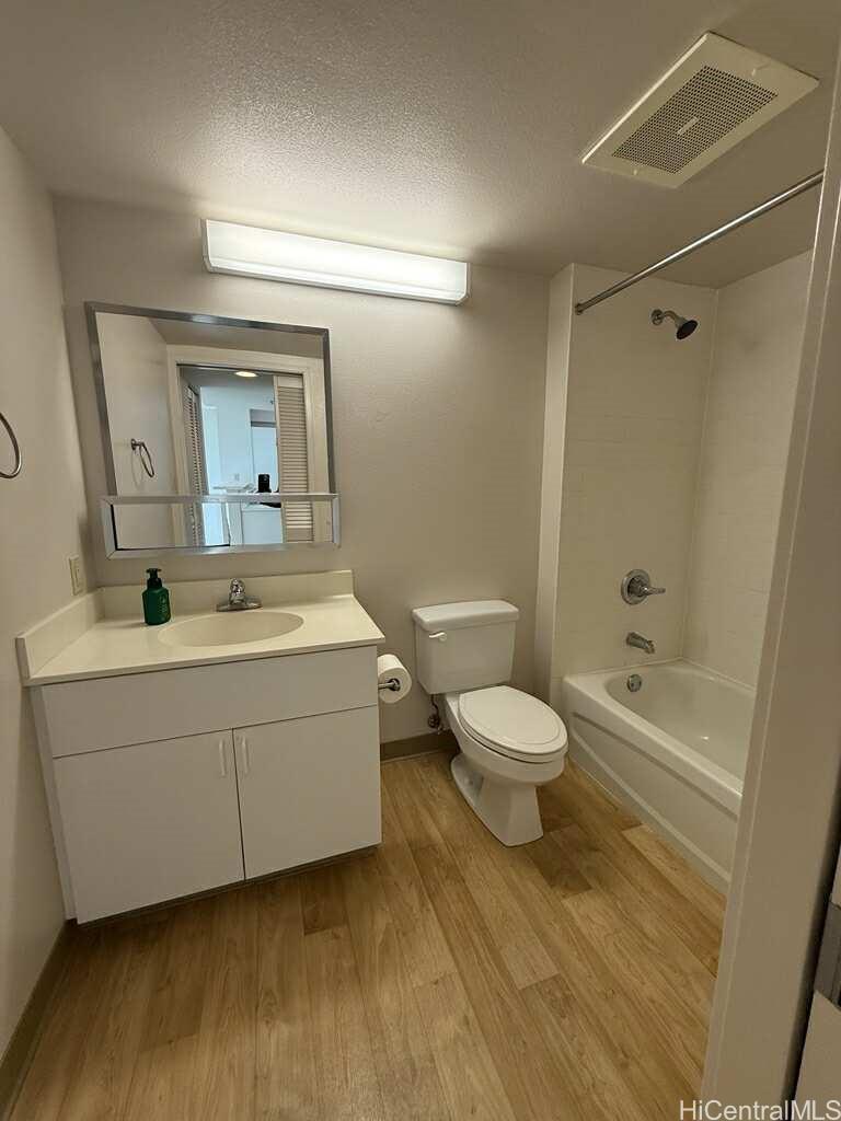 215 N King St Honolulu - Rental - photo 8 of 16