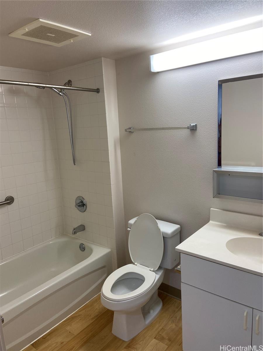 215 King Street Honolulu - Rental - photo 7 of 10