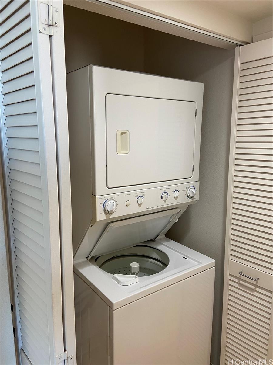 215 King Street Honolulu - Rental - photo 8 of 10