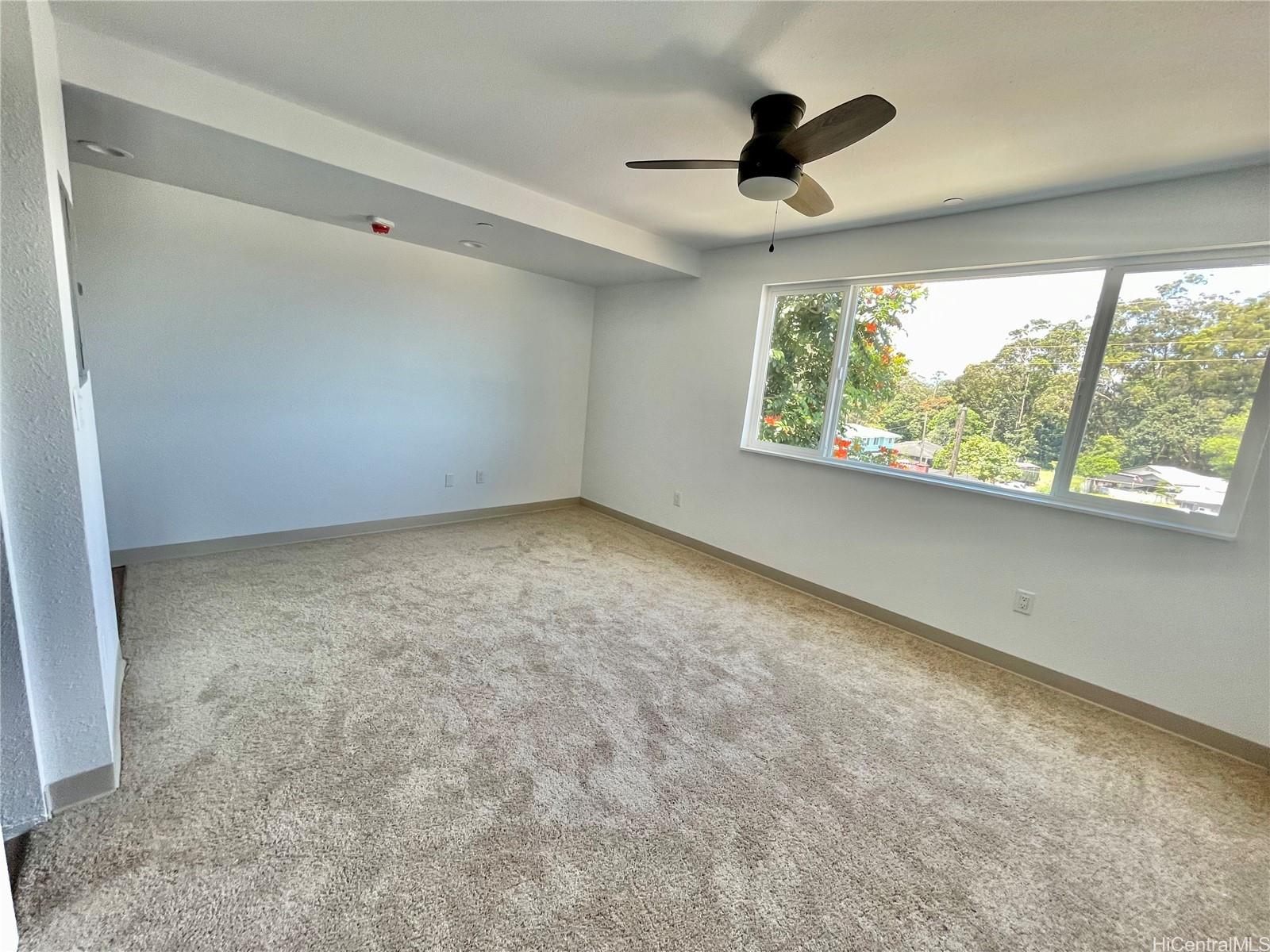 216 Olive Ave Wahiawa - Rental - photo 4 of 8