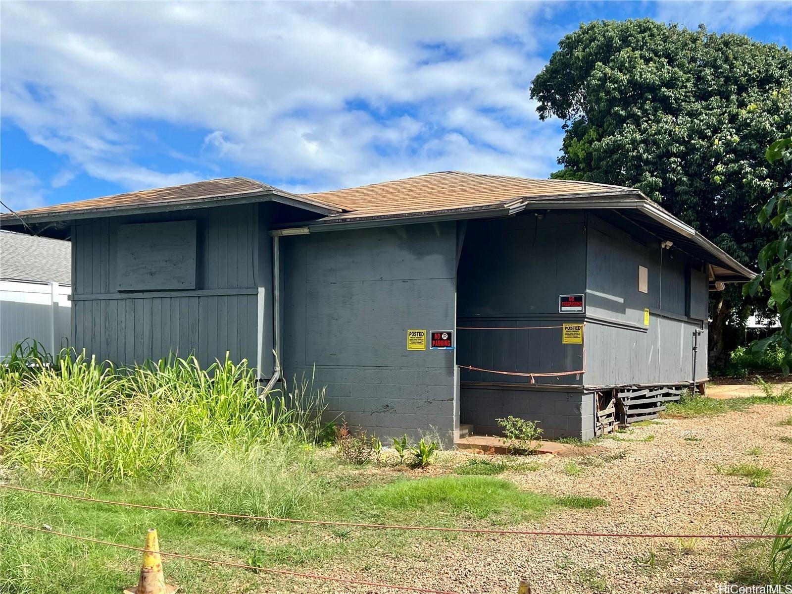216  Walker Ave Wahiawa Area,  home - photo 1 of 3