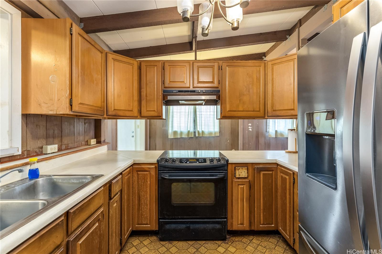 2160  Aamanu Street Pacific Palisades, PearlCity home - photo 2 of 25