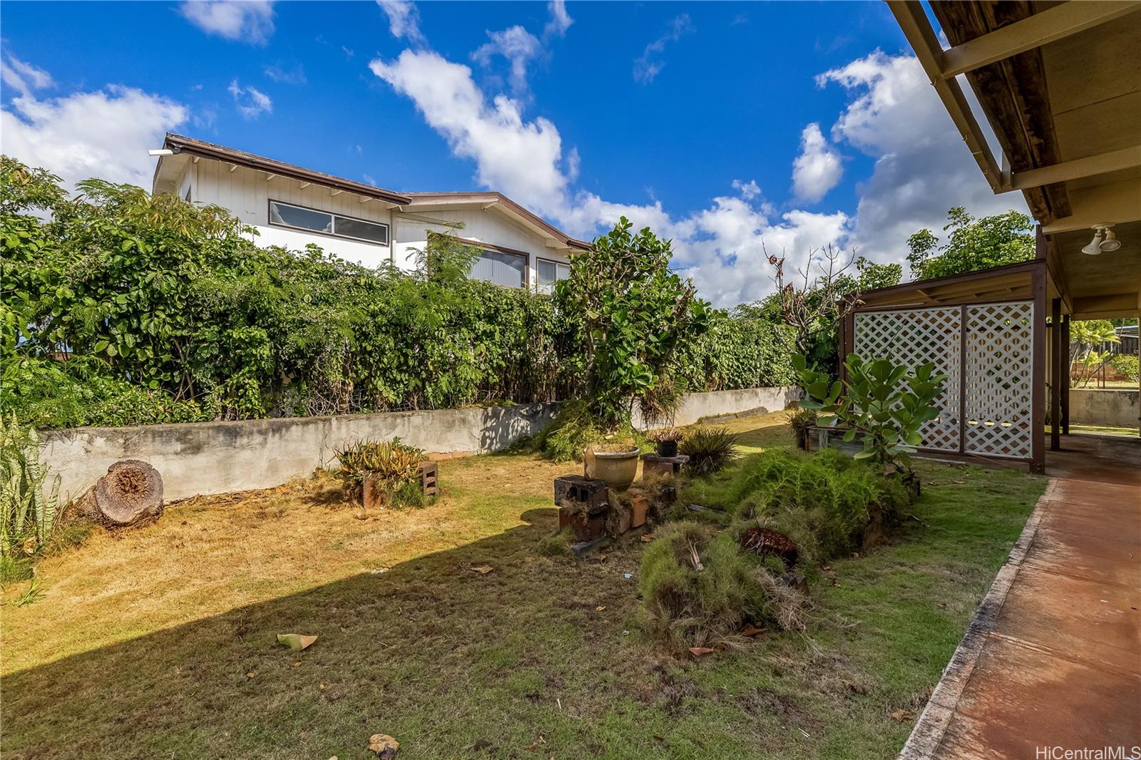 2160  Aamanu Street Pacific Palisades, PearlCity home - photo 24 of 25