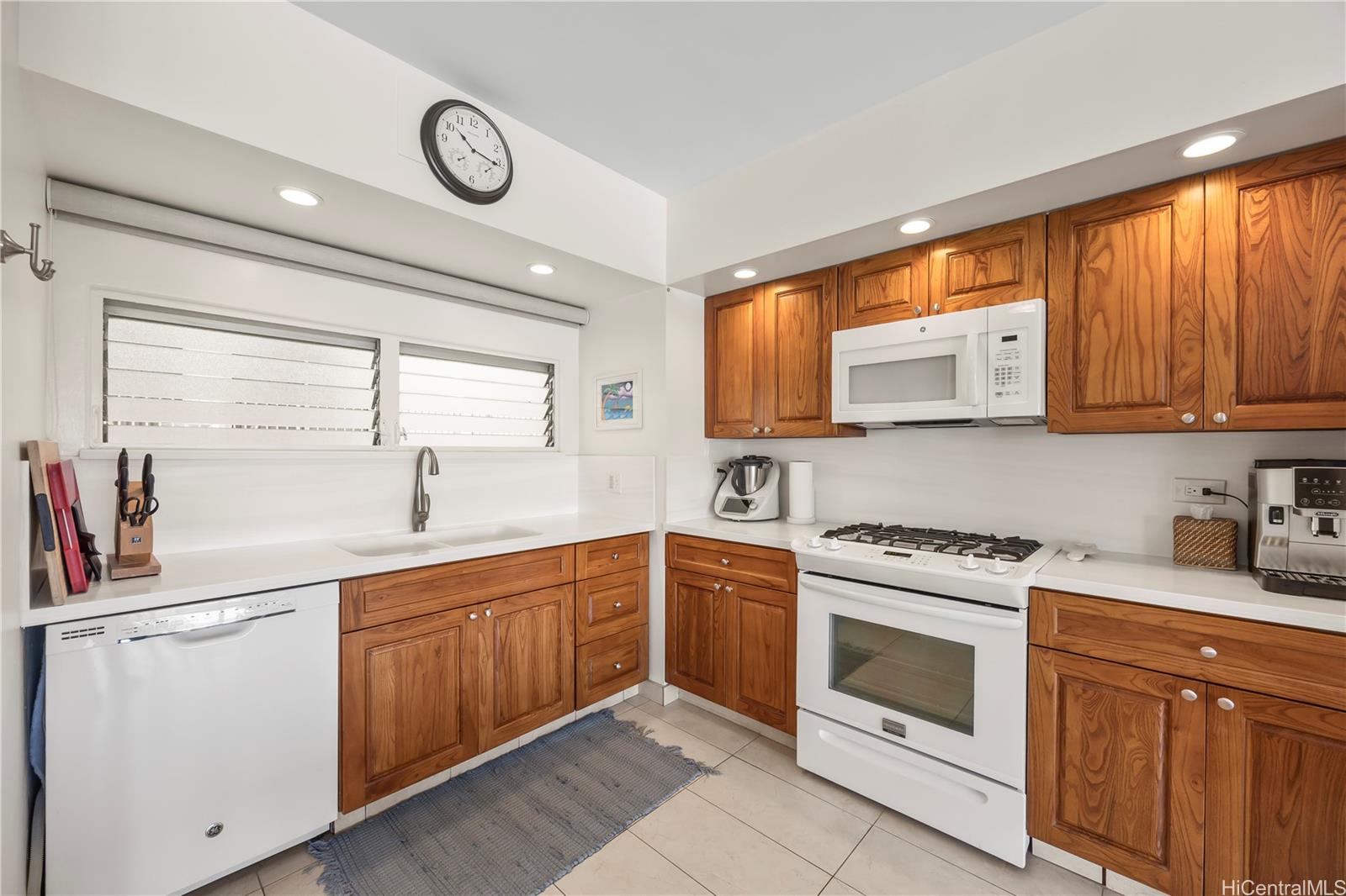 Waikiki Shore condo # 606, Honolulu, Hawaii - photo 15 of 20