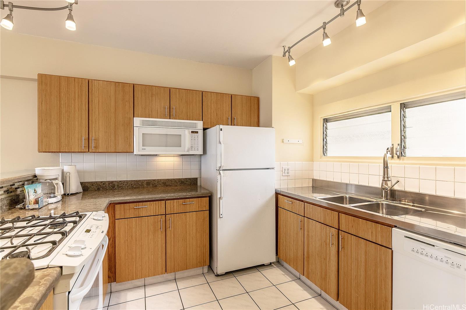 Waikiki Shore condo # 612, Honolulu, Hawaii - photo 10 of 20