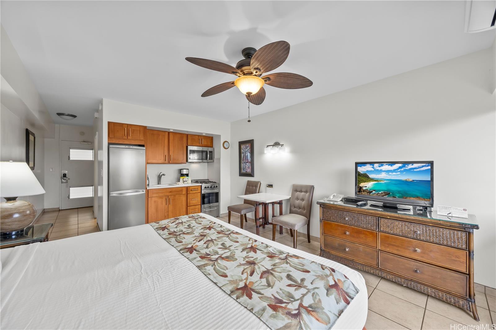 Waikiki Shore condo # 615, Honolulu, Hawaii - photo 5 of 14