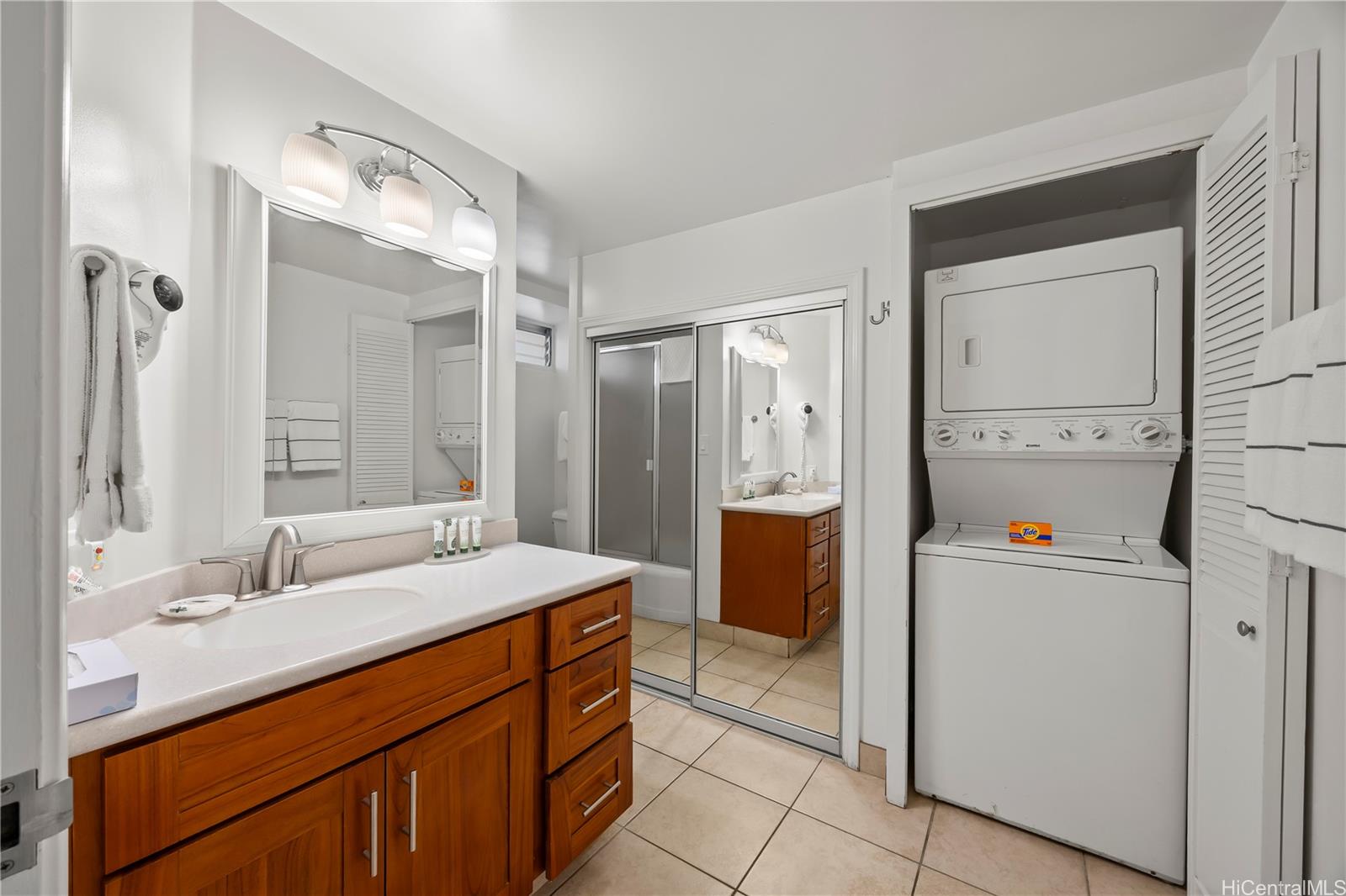 Waikiki Shore condo # 615, Honolulu, Hawaii - photo 10 of 14