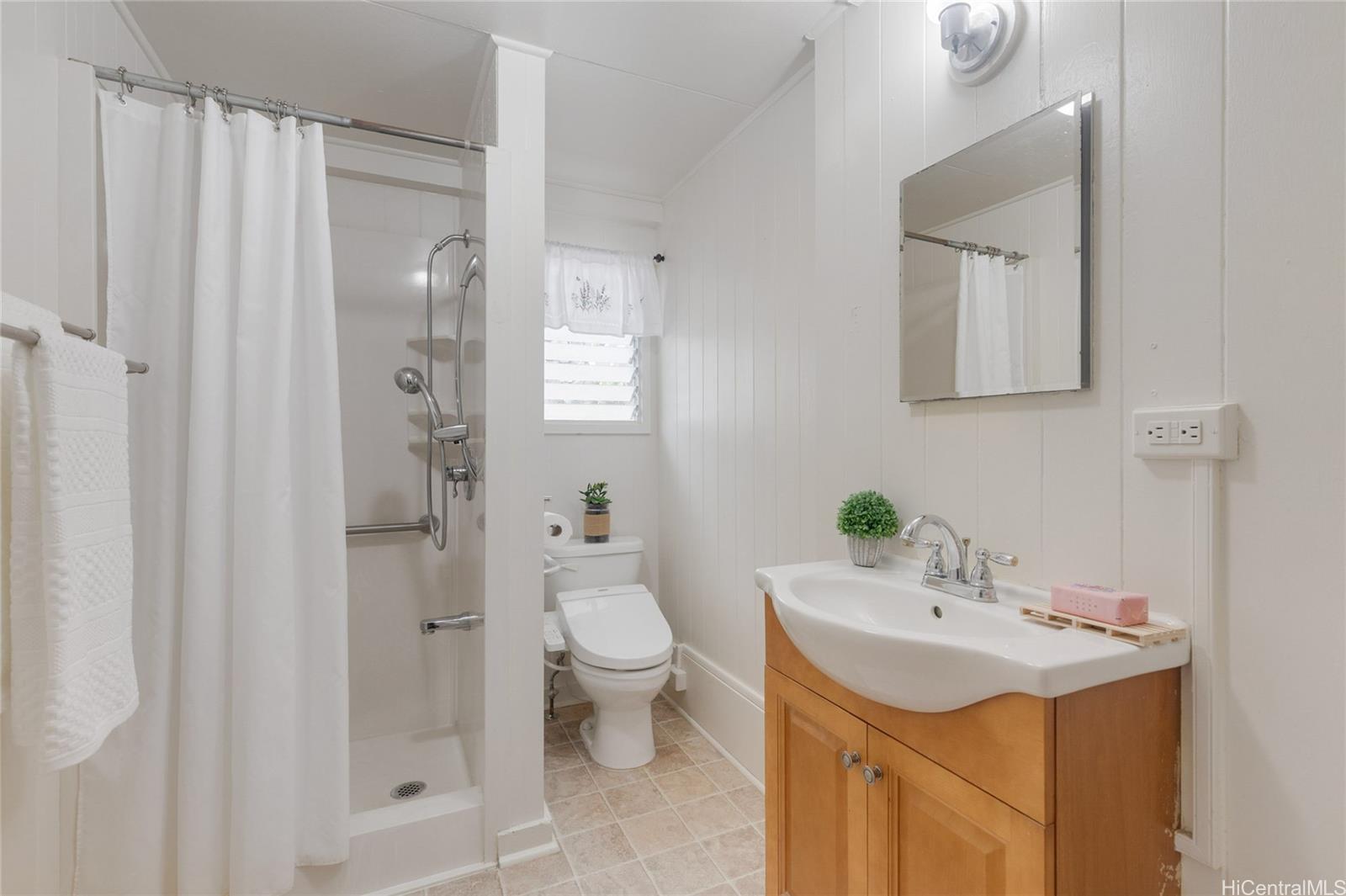 2166  Palolo Ave Palolo, Diamond Head home - photo 13 of 25