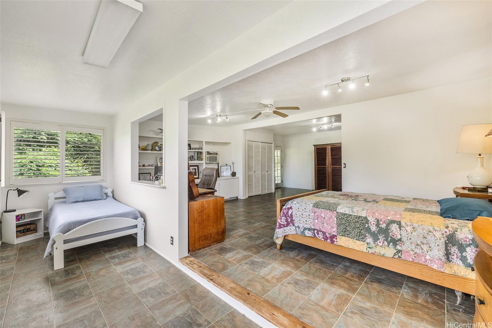 2168  Round Top Drive Makiki Heights, Honolulu home - photo 12 of 23