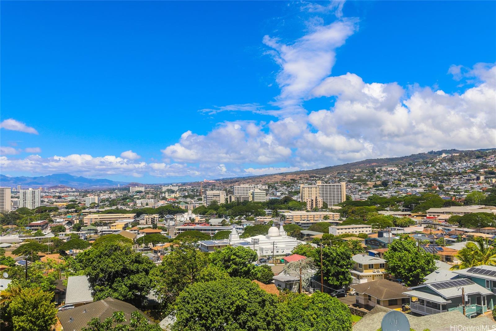 Dowsett Point condo # 101, Honolulu, Hawaii - photo 2 of 25
