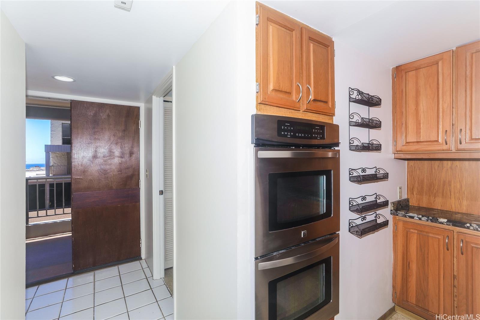 Dowsett Point condo # 101, Honolulu, Hawaii - photo 12 of 25