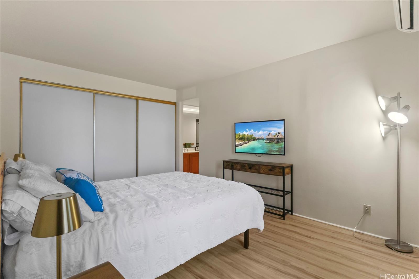 Dowsett Point condo # D11, Honolulu, Hawaii - photo 17 of 25