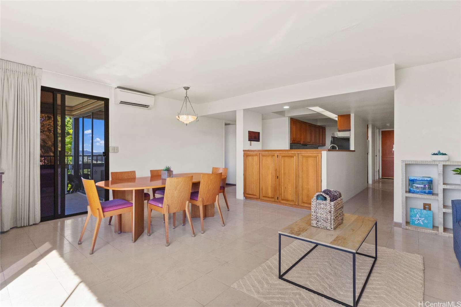 Dowsett Point condo # D11, Honolulu, Hawaii - photo 3 of 25