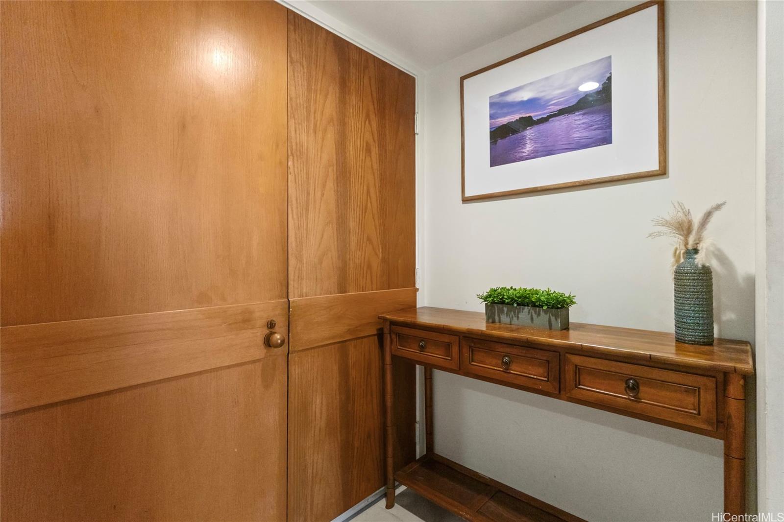 Dowsett Point condo # D11, Honolulu, Hawaii - photo 22 of 25