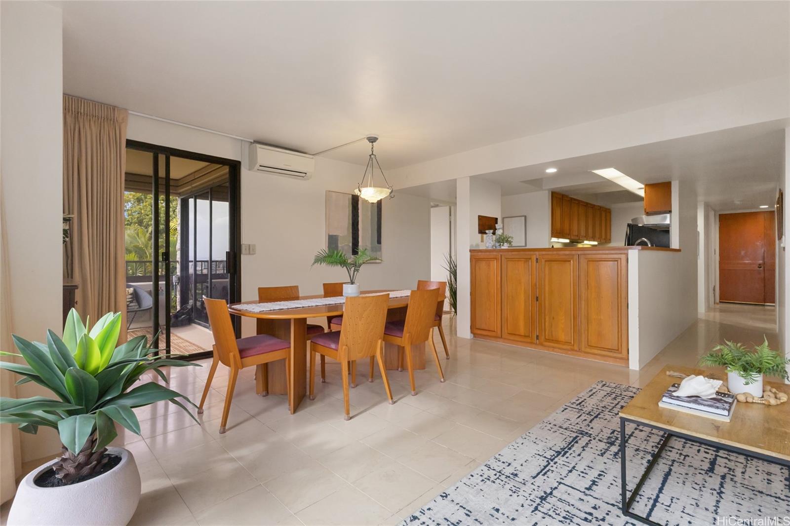 Dowsett Point condo # D11, Honolulu, Hawaii - photo 5 of 24