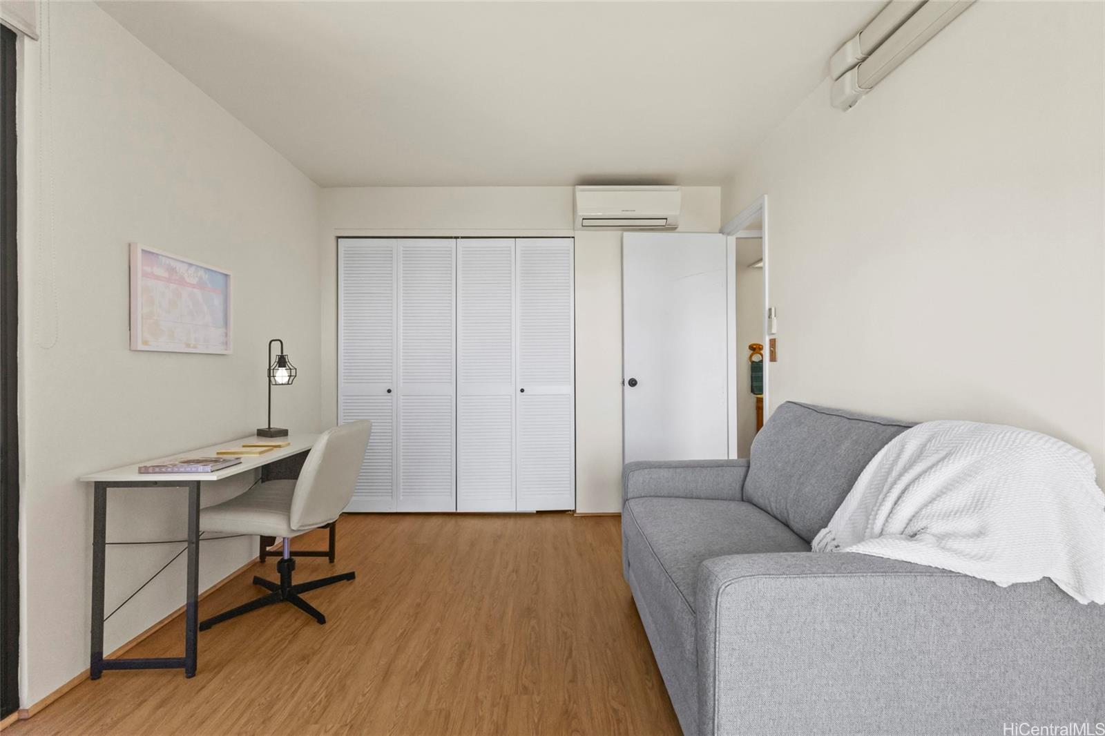 Dowsett Point condo # D11, Honolulu, Hawaii - photo 8 of 25