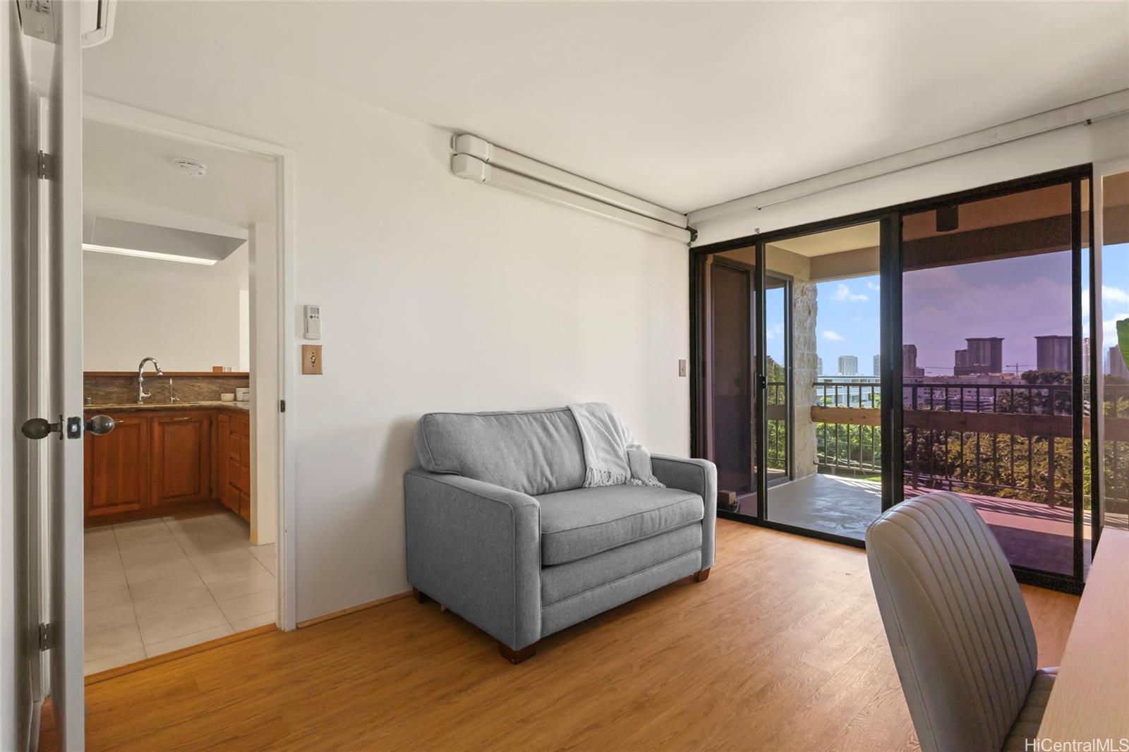 Dowsett Point condo # D11, Honolulu, Hawaii - photo 10 of 25