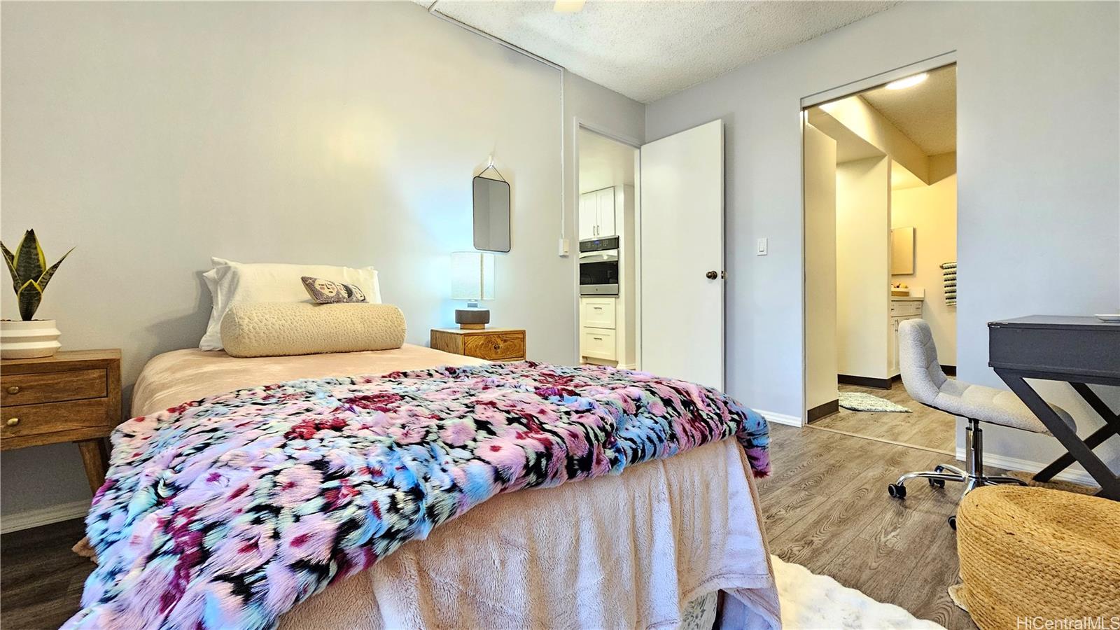 Dowsett Point condo # D16, Honolulu, Hawaii - photo 12 of 25