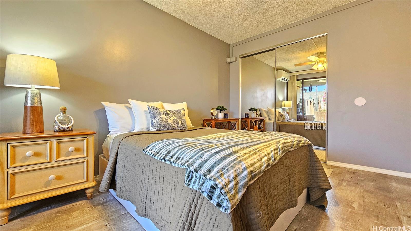 Dowsett Point condo # D16, Honolulu, Hawaii - photo 15 of 25