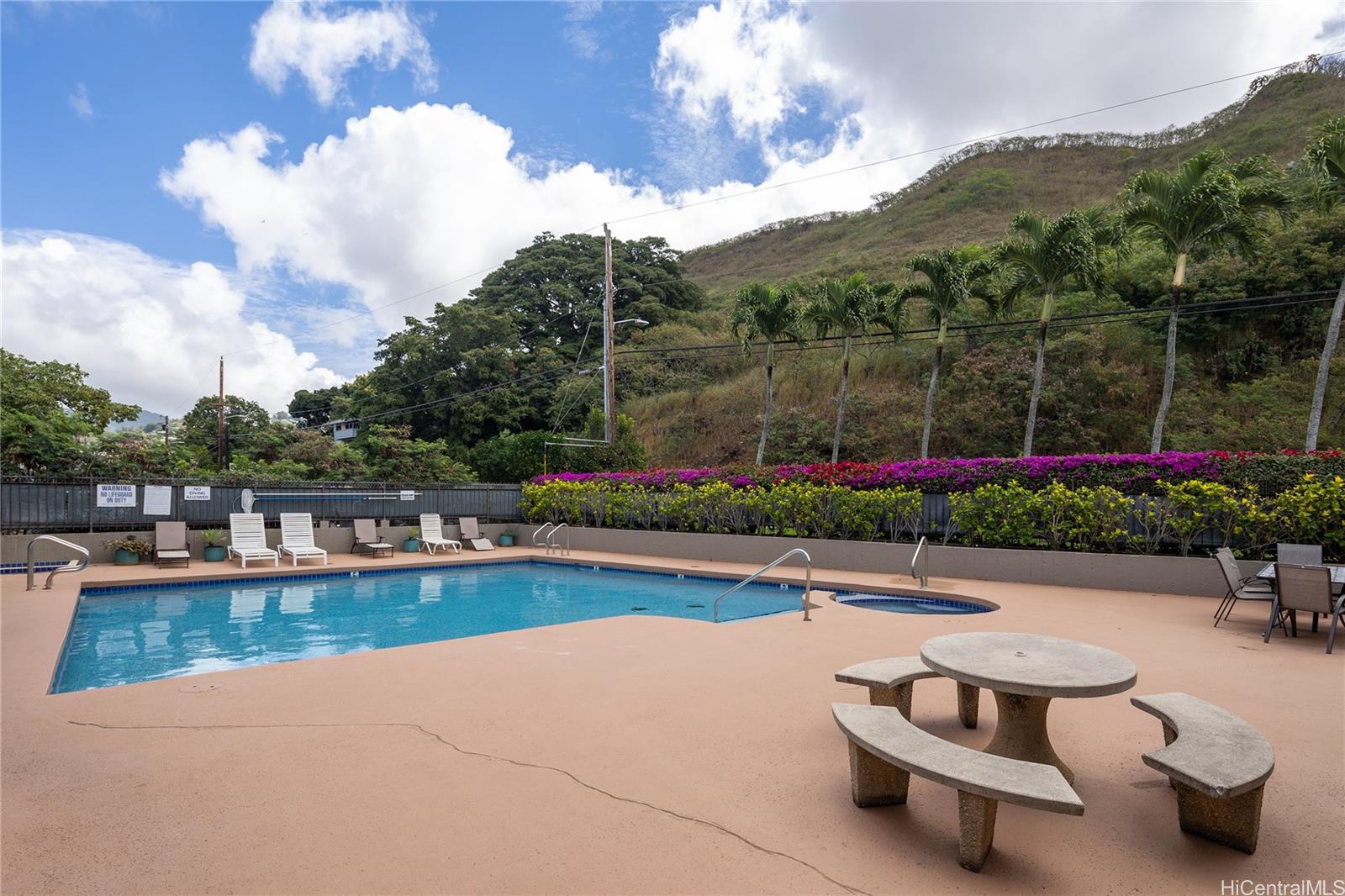 Dowsett Point condo # M1, Honolulu, Hawaii - photo 10 of 12
