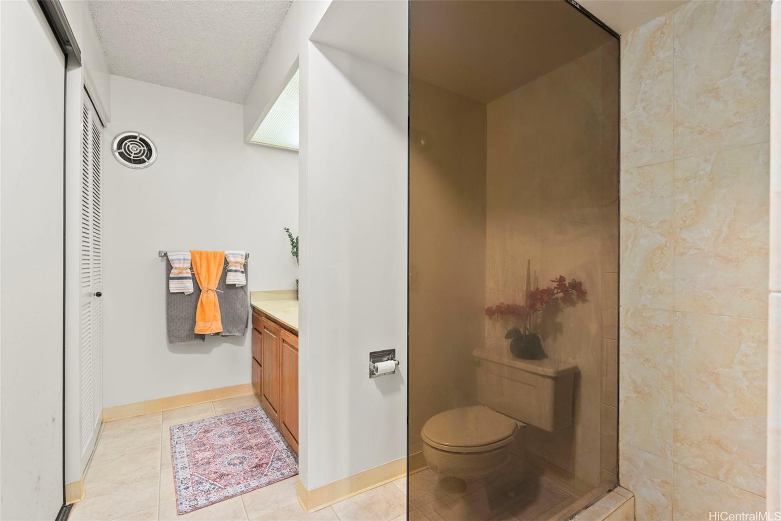 Dowsett Point condo # M10, Honolulu, Hawaii - photo 13 of 25