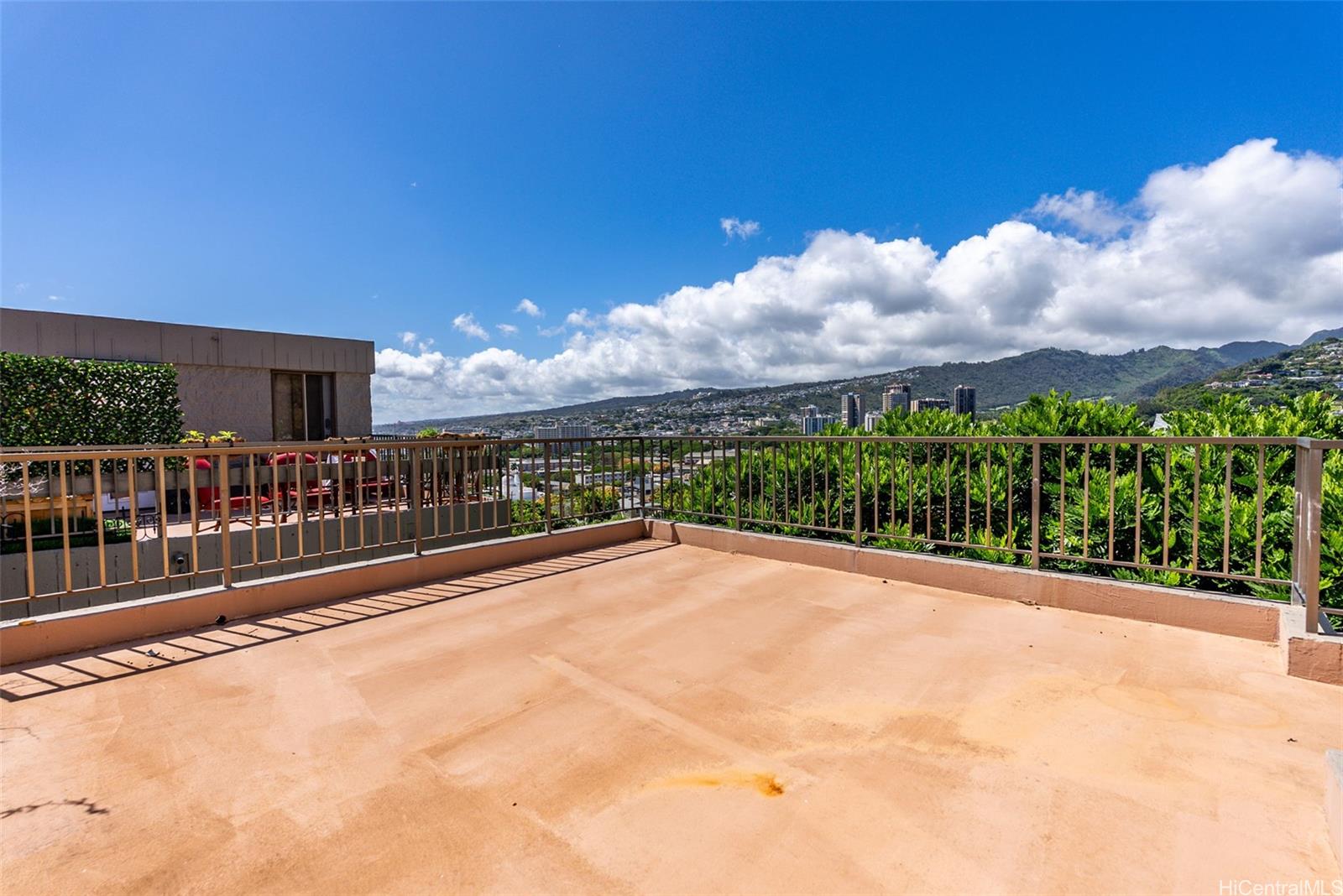 Dowsett Point condo # M10, Honolulu, Hawaii - photo 18 of 25