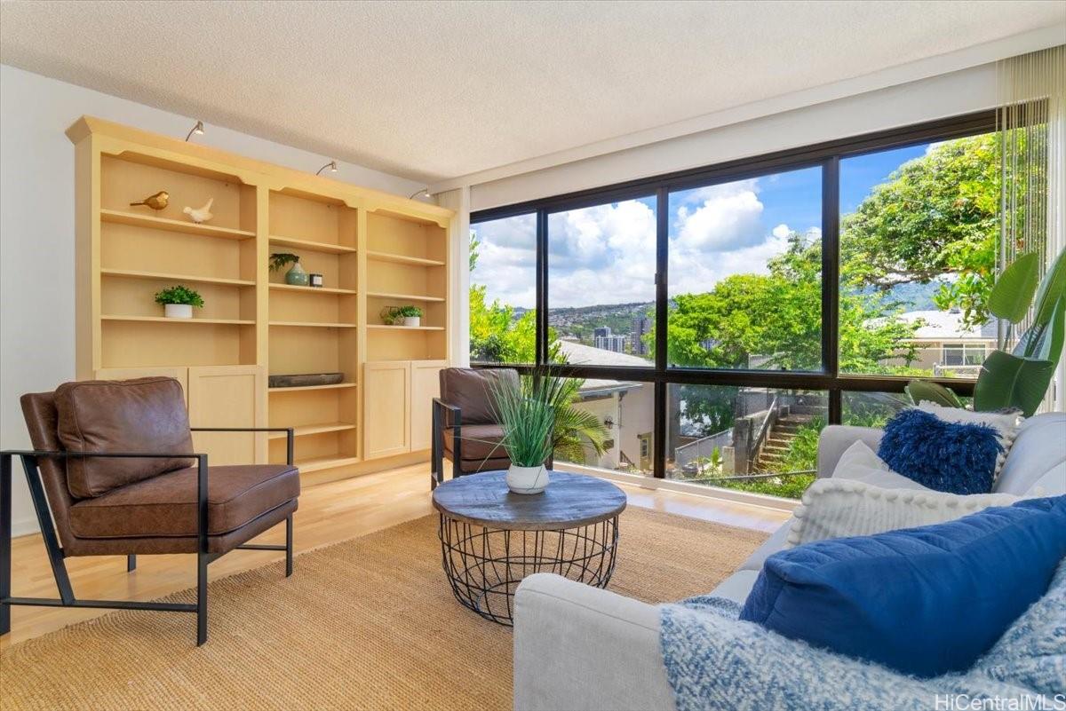 Dowsett Point condo # M12, Honolulu, Hawaii - photo 2 of 25