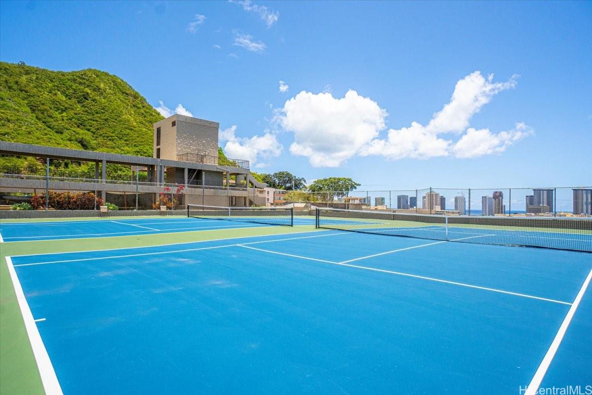 Dowsett Point condo # M12, Honolulu, Hawaii - photo 24 of 25