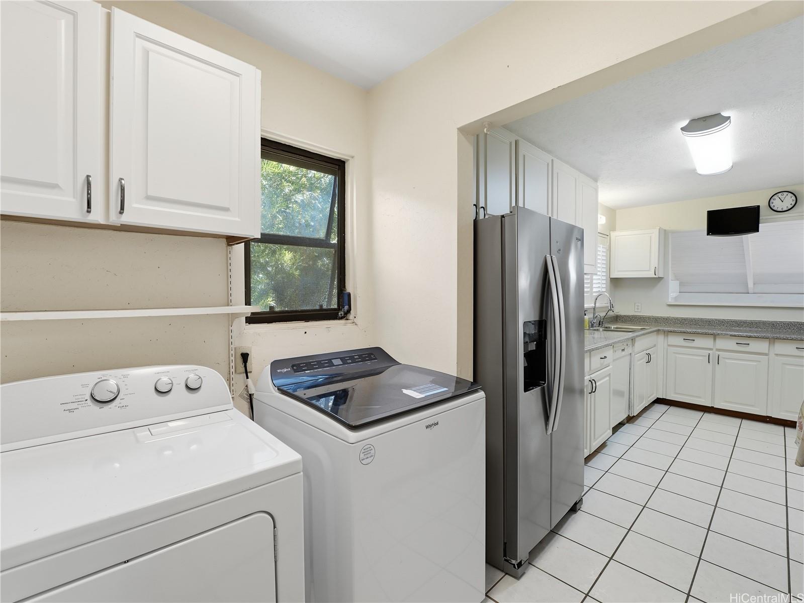 2175  Ahaku Place Waialae Nui Rdge, Diamond Head home - photo 19 of 25