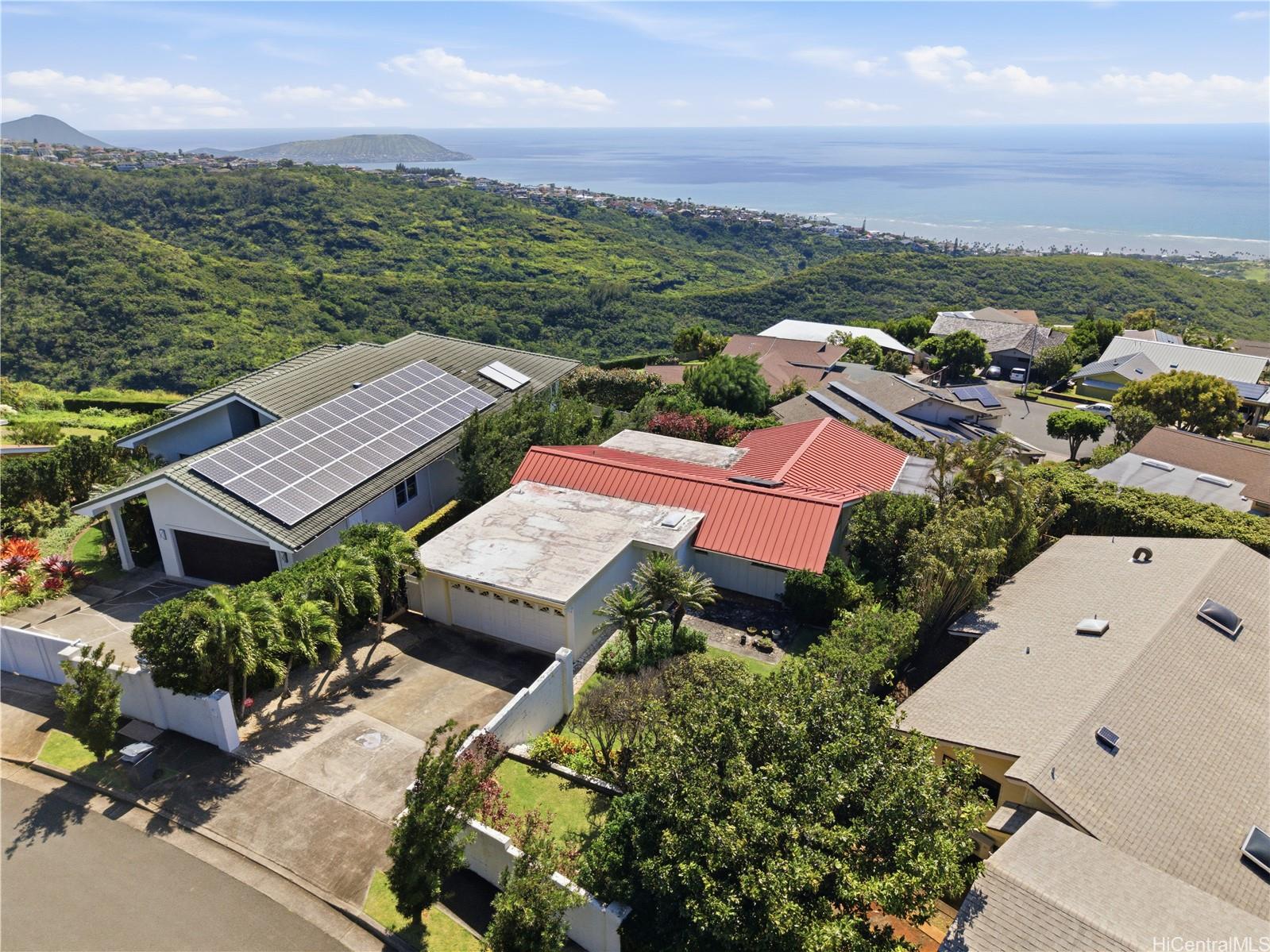 2175  Ahaku Place Waialae Nui Rdge, Diamond Head home - photo 3 of 25