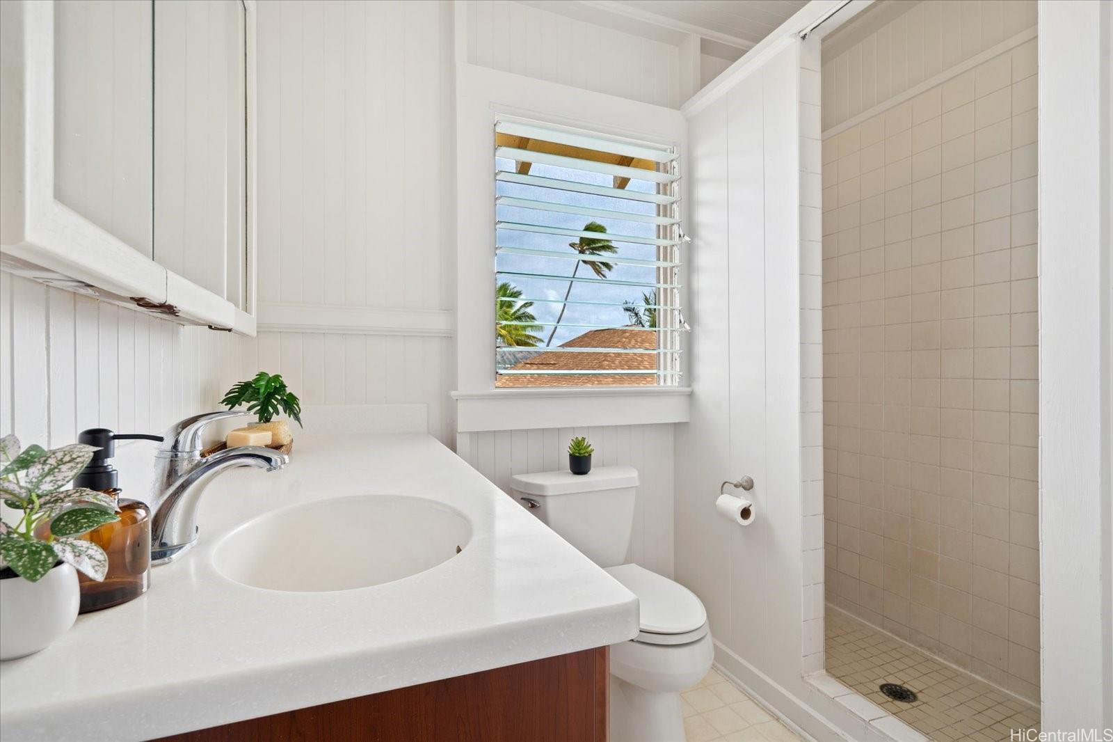 218  Paiko Drive Paiko Lagoon, Diamond Head home - photo 15 of 25