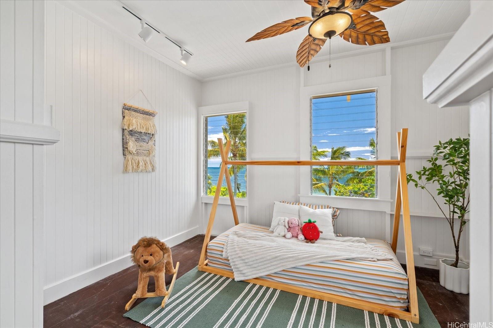 218  Paiko Drive Paiko Lagoon, Diamond Head home - photo 16 of 25