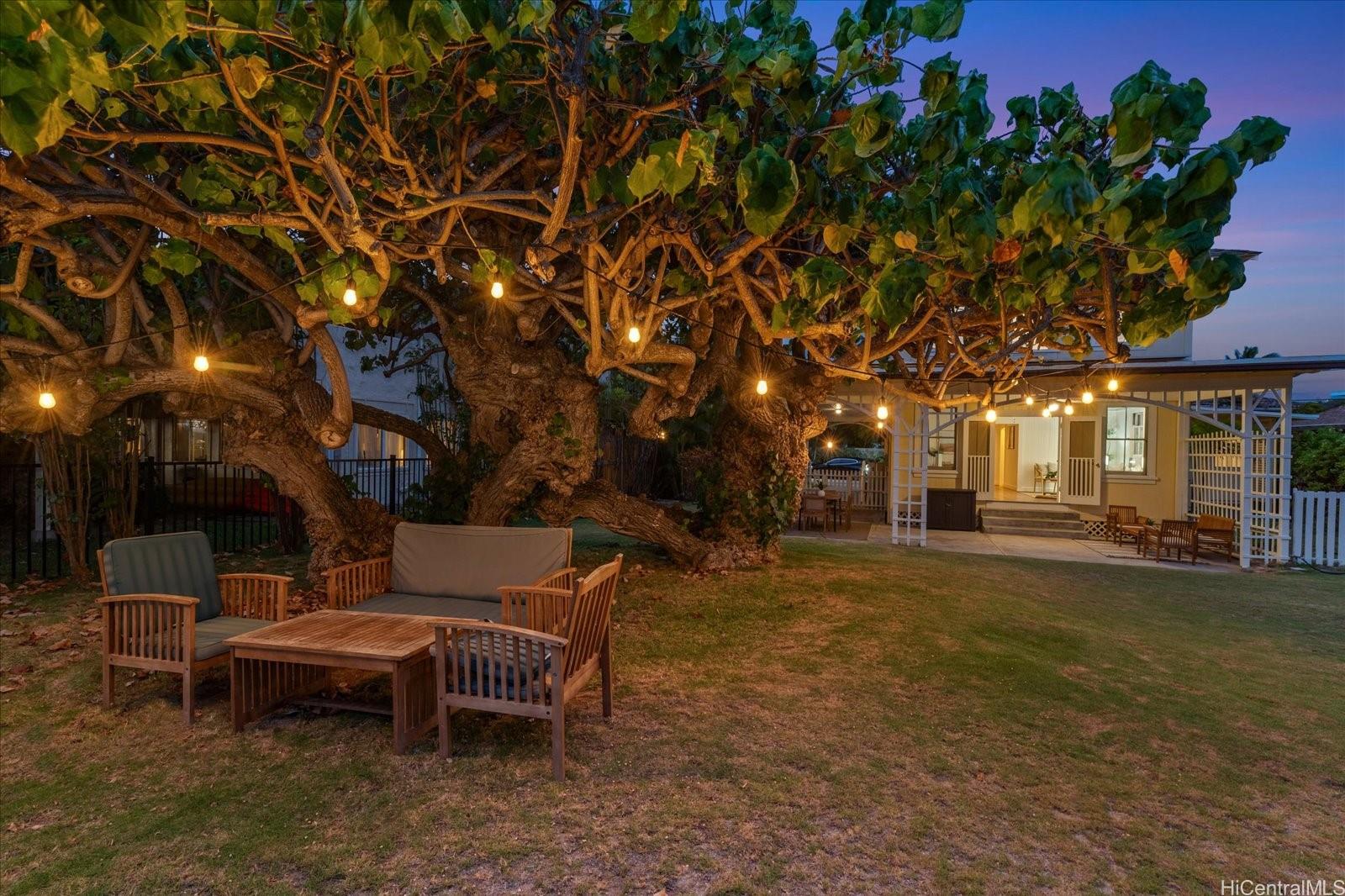 218  Paiko Drive Paiko Lagoon, Diamond Head home - photo 21 of 25