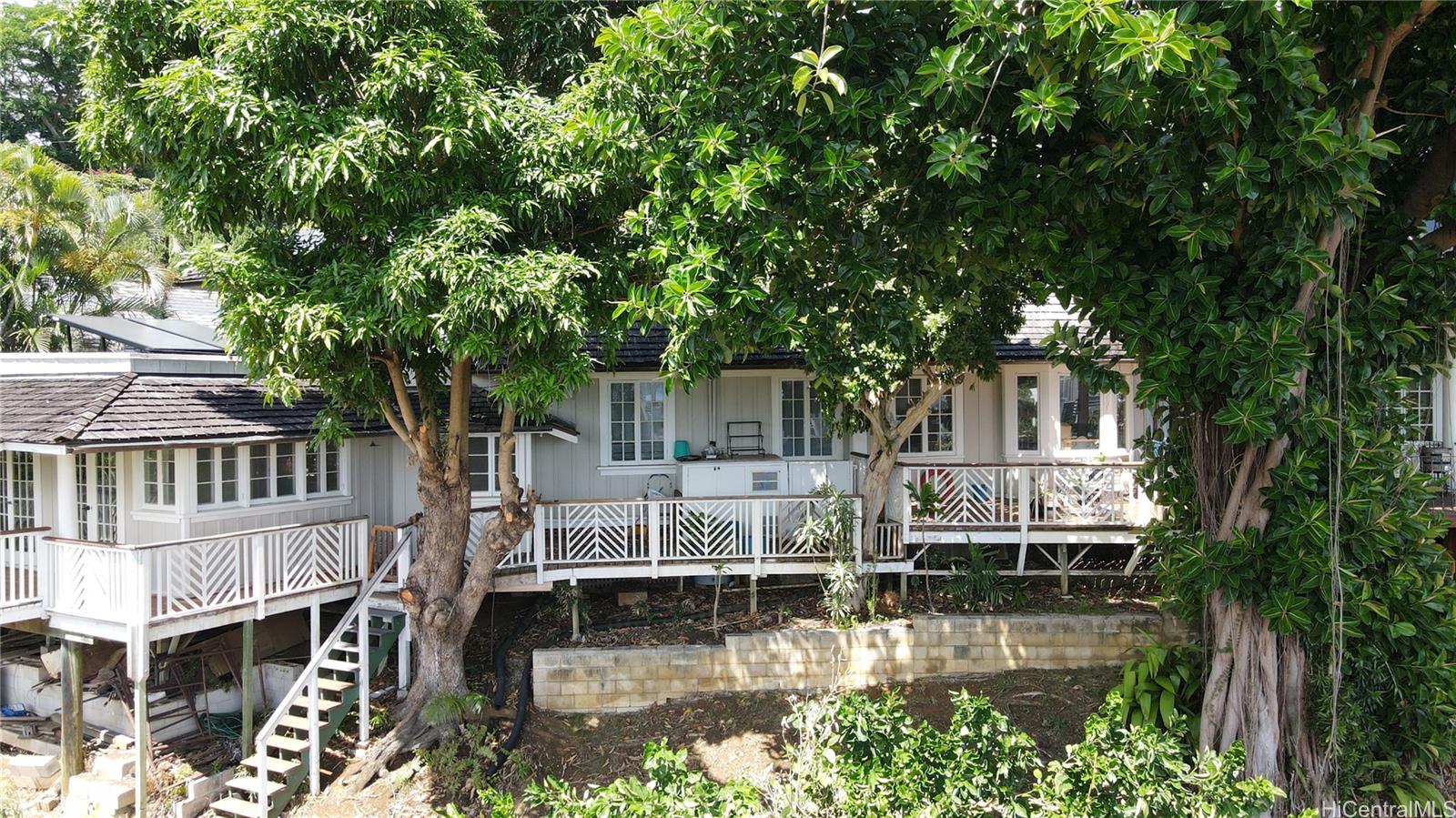 2185  Round Top Drive Makiki Heights, Honolulu home - photo 20 of 25