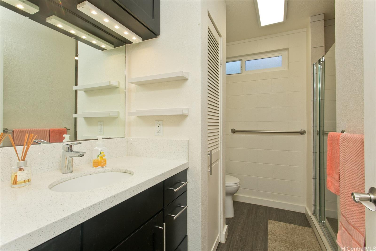 2190  Wilson Street Kalihi-upper, Honolulu home - photo 4 of 21