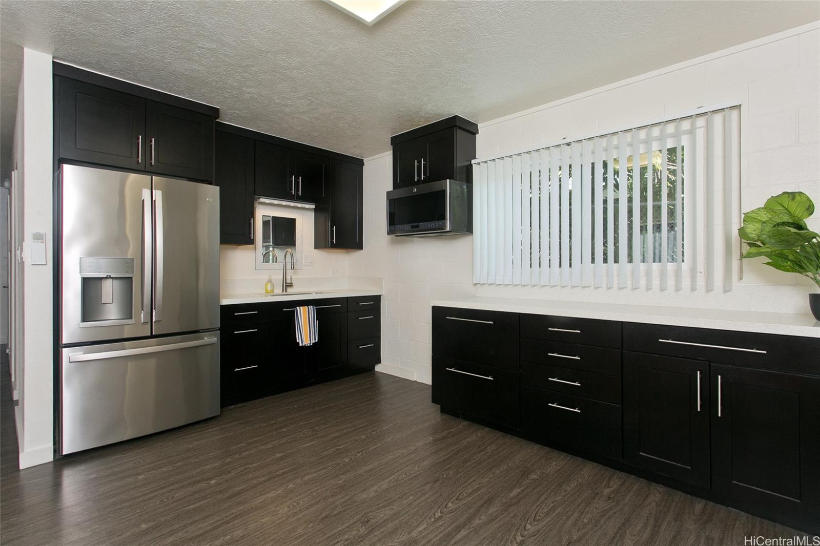 2190  Wilson Street Kalihi-upper, Honolulu home - photo 5 of 21