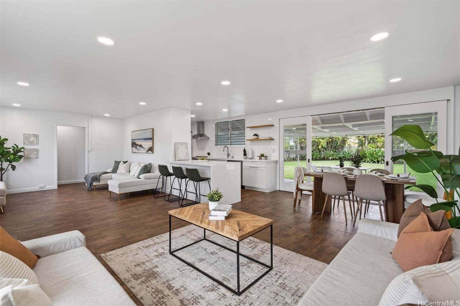 220  Kaha Street Koolaupoko, Kailua home - photo 3 of 25