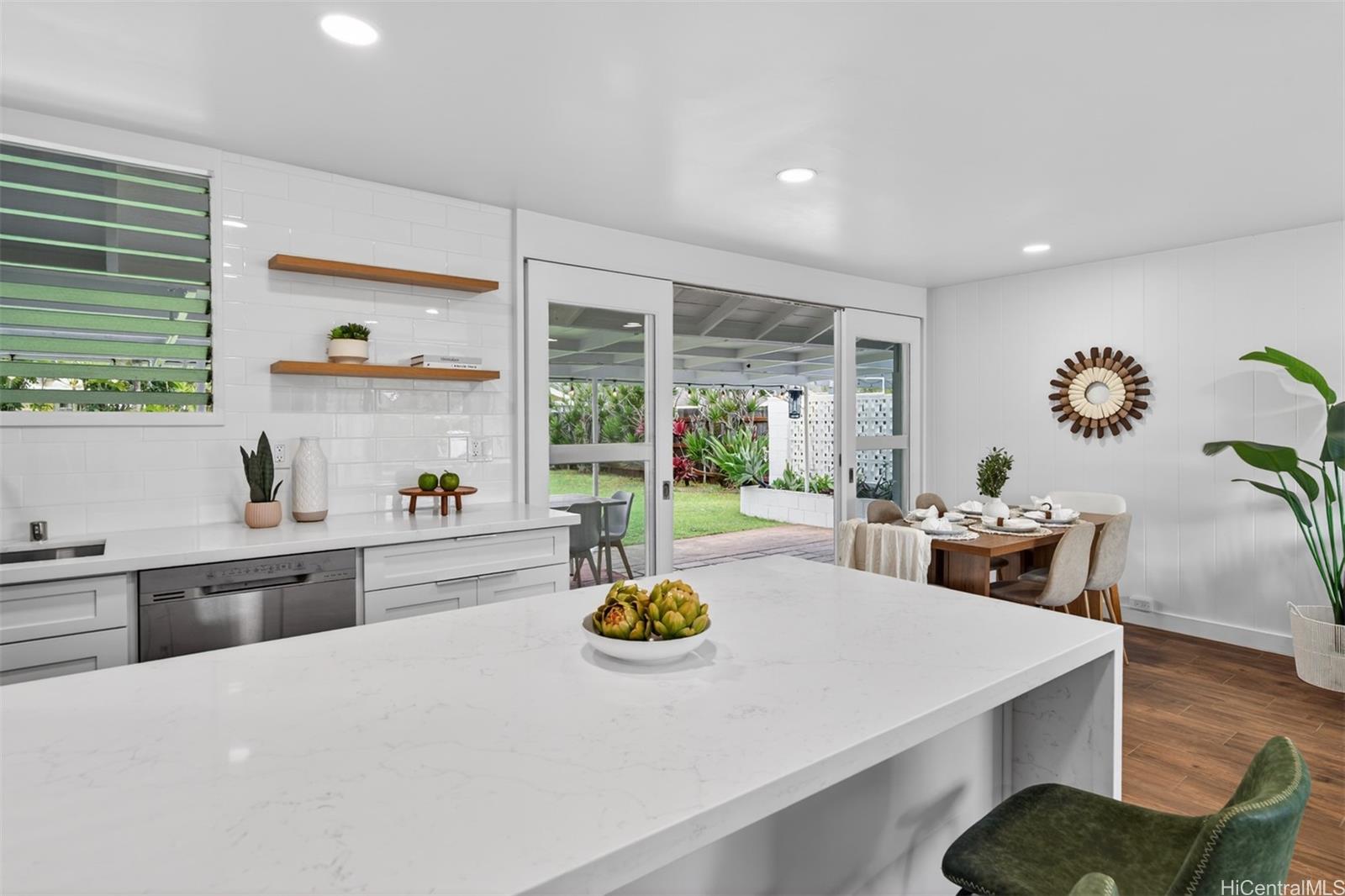 220  Kaha Street Koolaupoko, Kailua home - photo 6 of 25