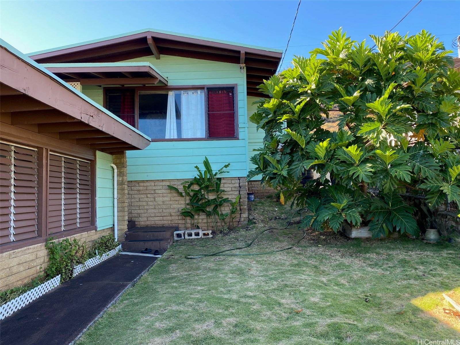 2202  Wilson Street Kalihi-upper, Honolulu home - photo 3 of 20