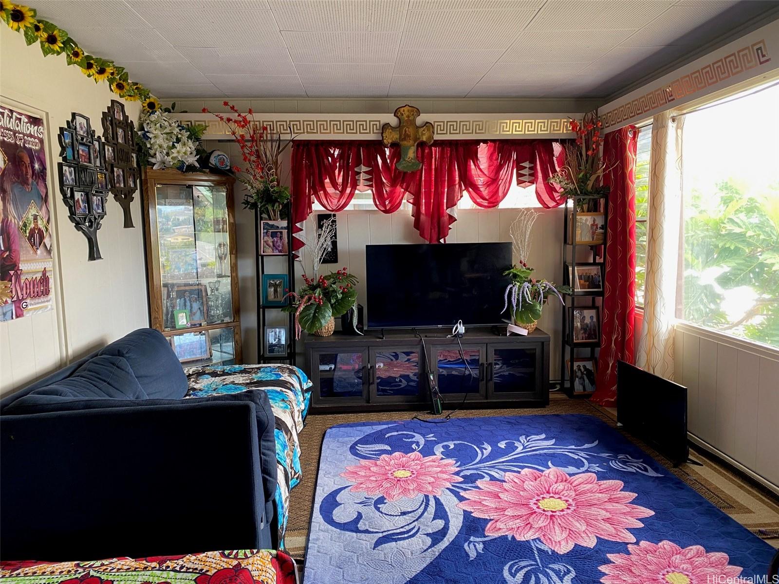 2202  Wilson Street Kalihi-upper, Honolulu home - photo 7 of 20