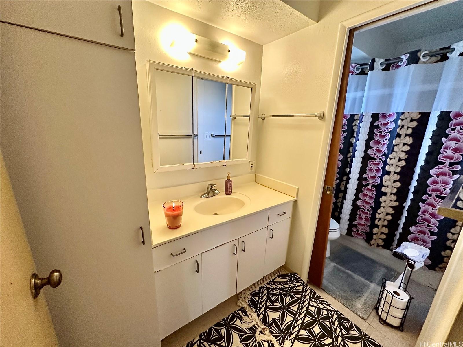 2205  Fern St Moiliili, Honolulu home - photo 9 of 13