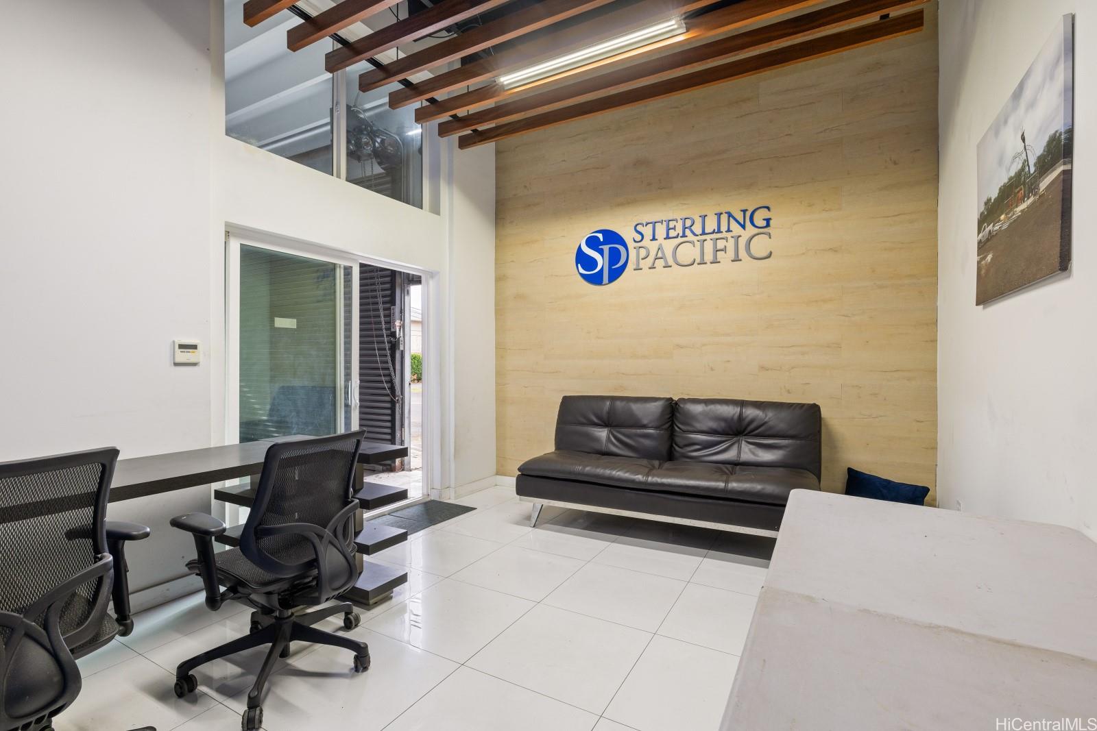 2209 Young Street Honolulu Oahu commercial real estate photo3 of 25