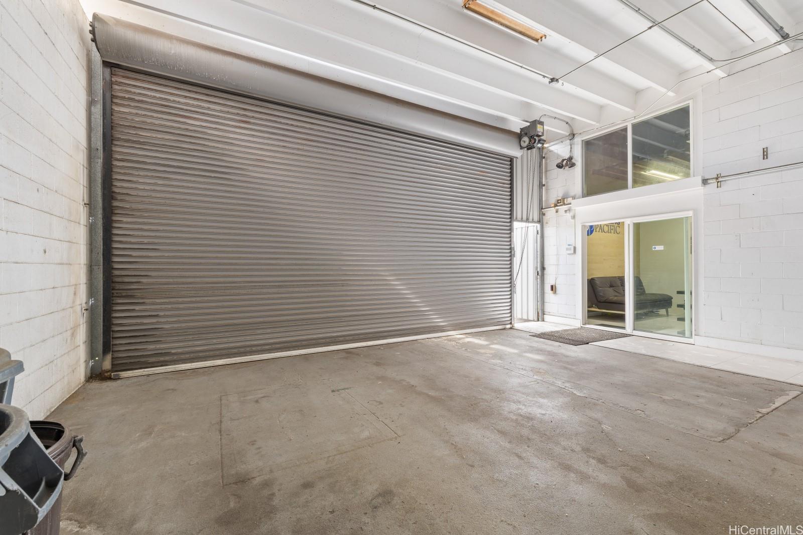 2209 Young Street Honolulu Oahu commercial real estate photo6 of 25